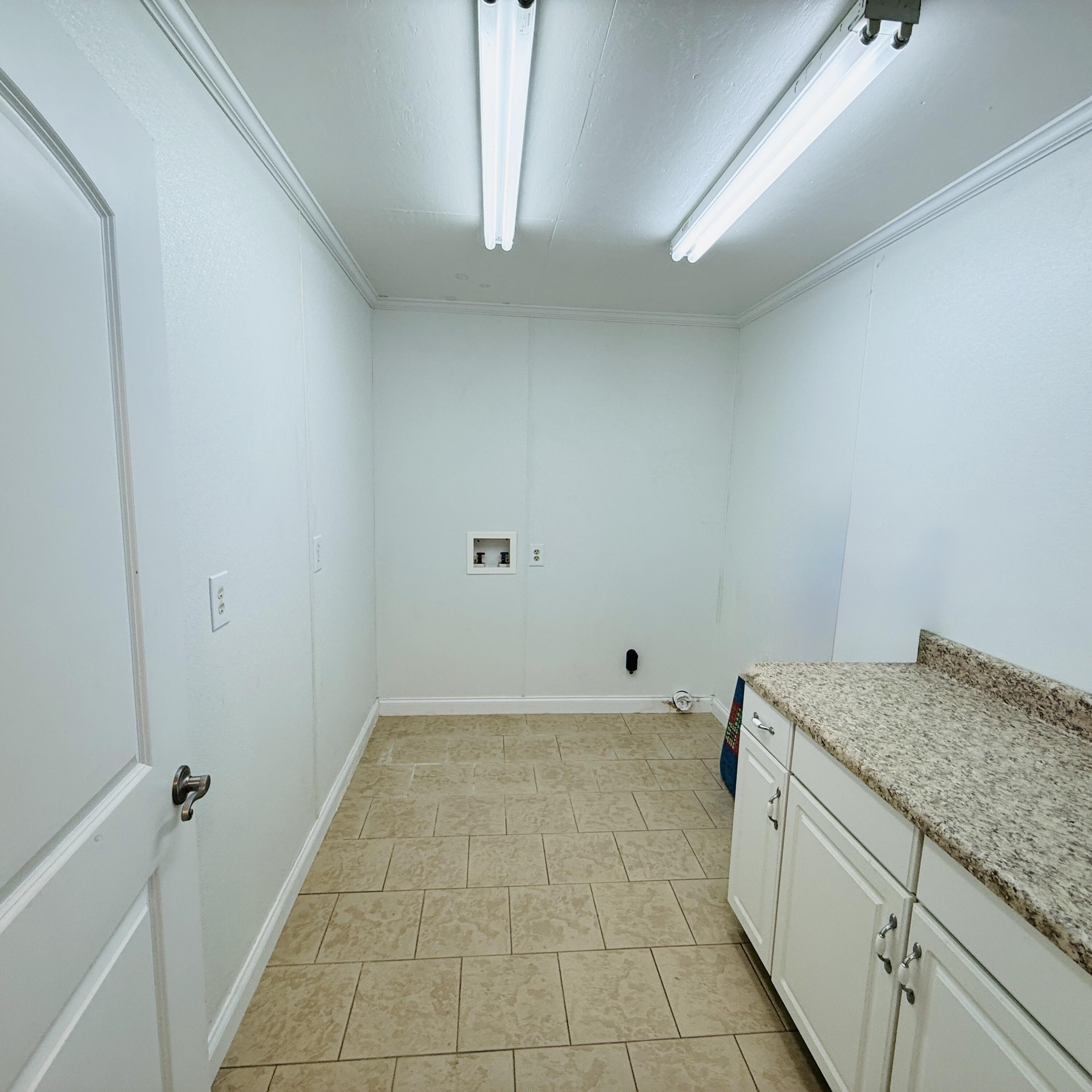 386 Oak Grove Road Summerville, GA 30747 - Photo 20 of 24 Laundry Room