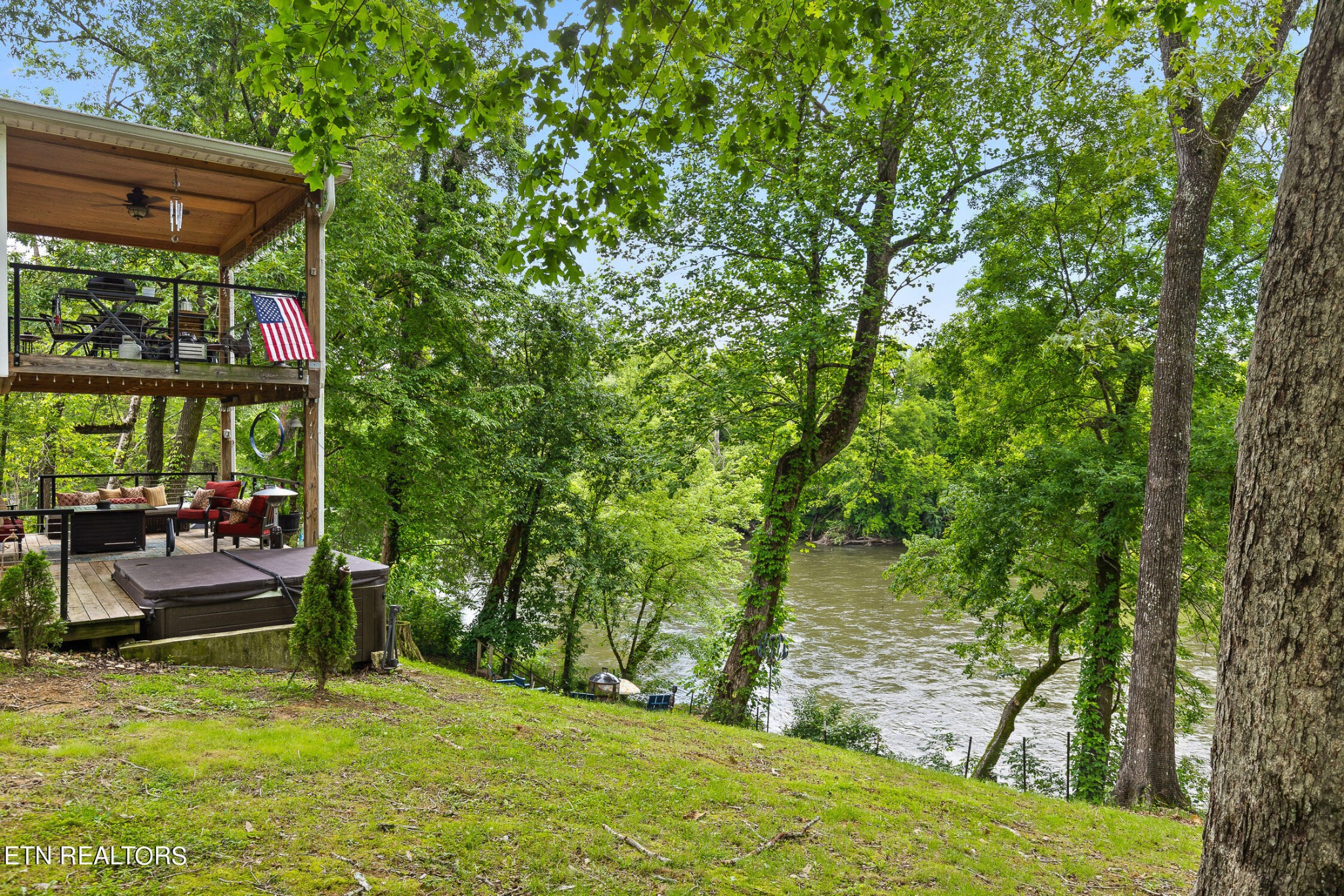 393 Perimeter Road Benton, TN 37307 - Photo 1 of 33 Gallery Image 1