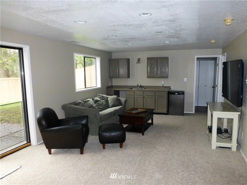 3571 Ridgemont Way Bellingham, WA 98229 - Photo 6 of 18 Gallery Image 6