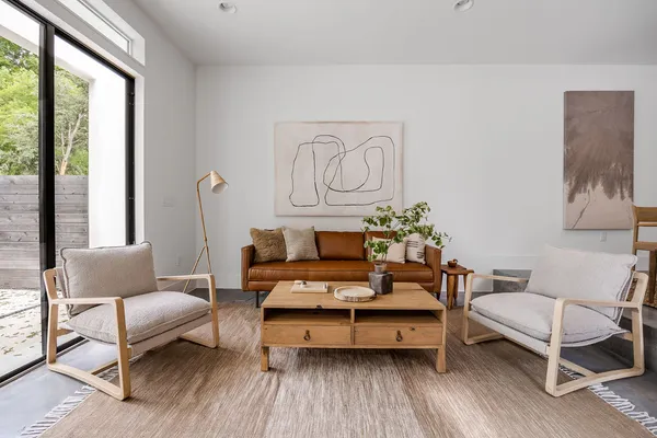 $5,500 | 1811 Justin Lane, Unit A, Austin, TX 78757