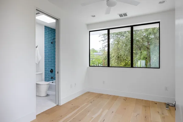 $5,500 | 1811 Justin Lane, Unit A, Austin, TX 78757