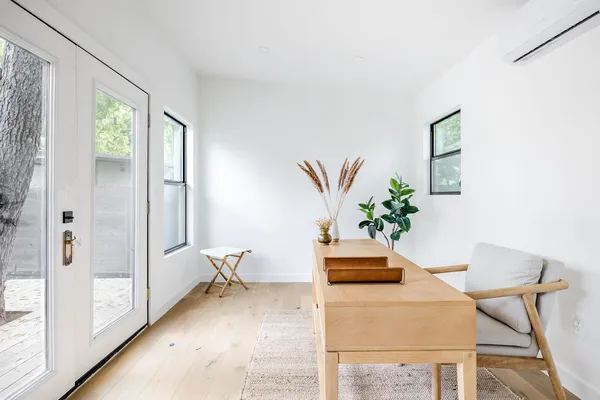 $5,500 | 1811 Justin Lane, Unit A, Austin, TX 78757