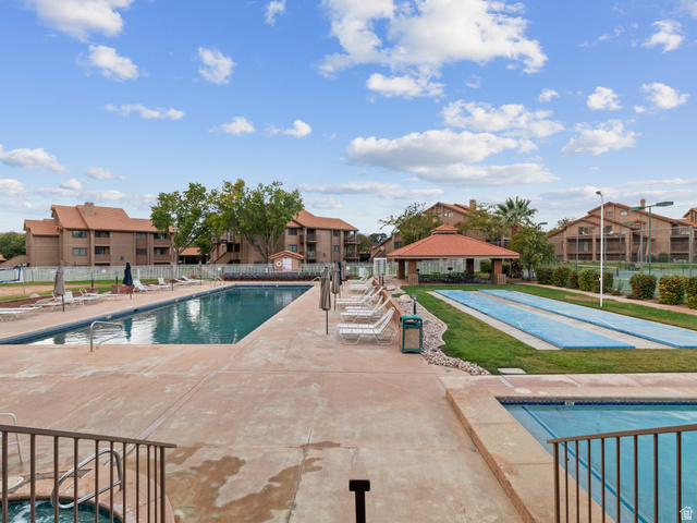 860 South Village Road, Unit D11 St. George, UT 84770 - Photo 3 of 24 Adult and family pool located in Sports Village