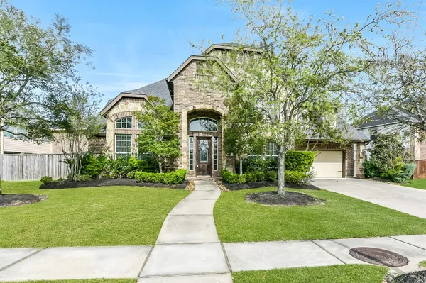 $640,000 | 13918 Majestic Spring Lane, Humble, TX 77396