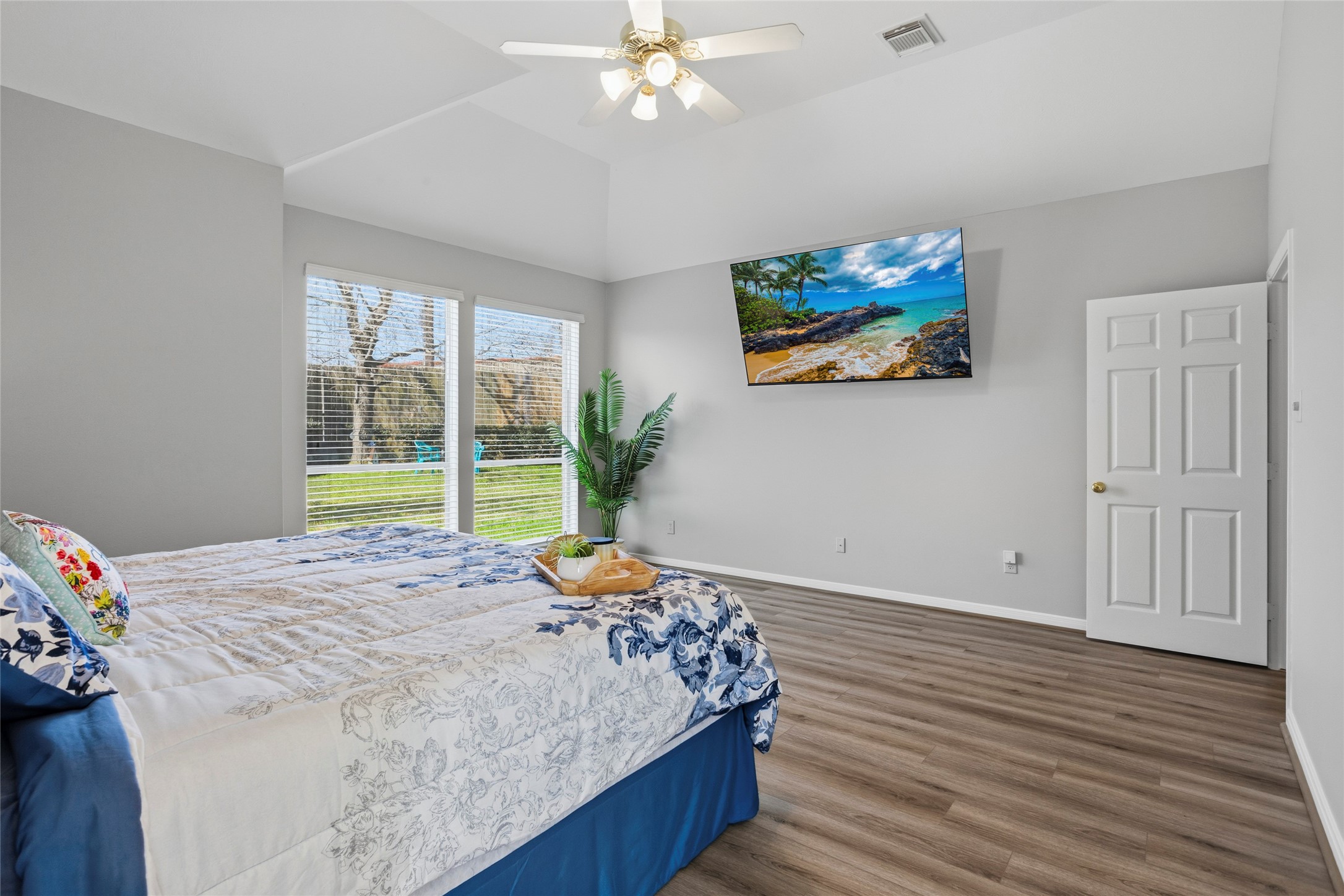 1131 Windsor Chase Lane Spring, TX 77373 - Photo 15 of 39 a bedroom with a bed and a window