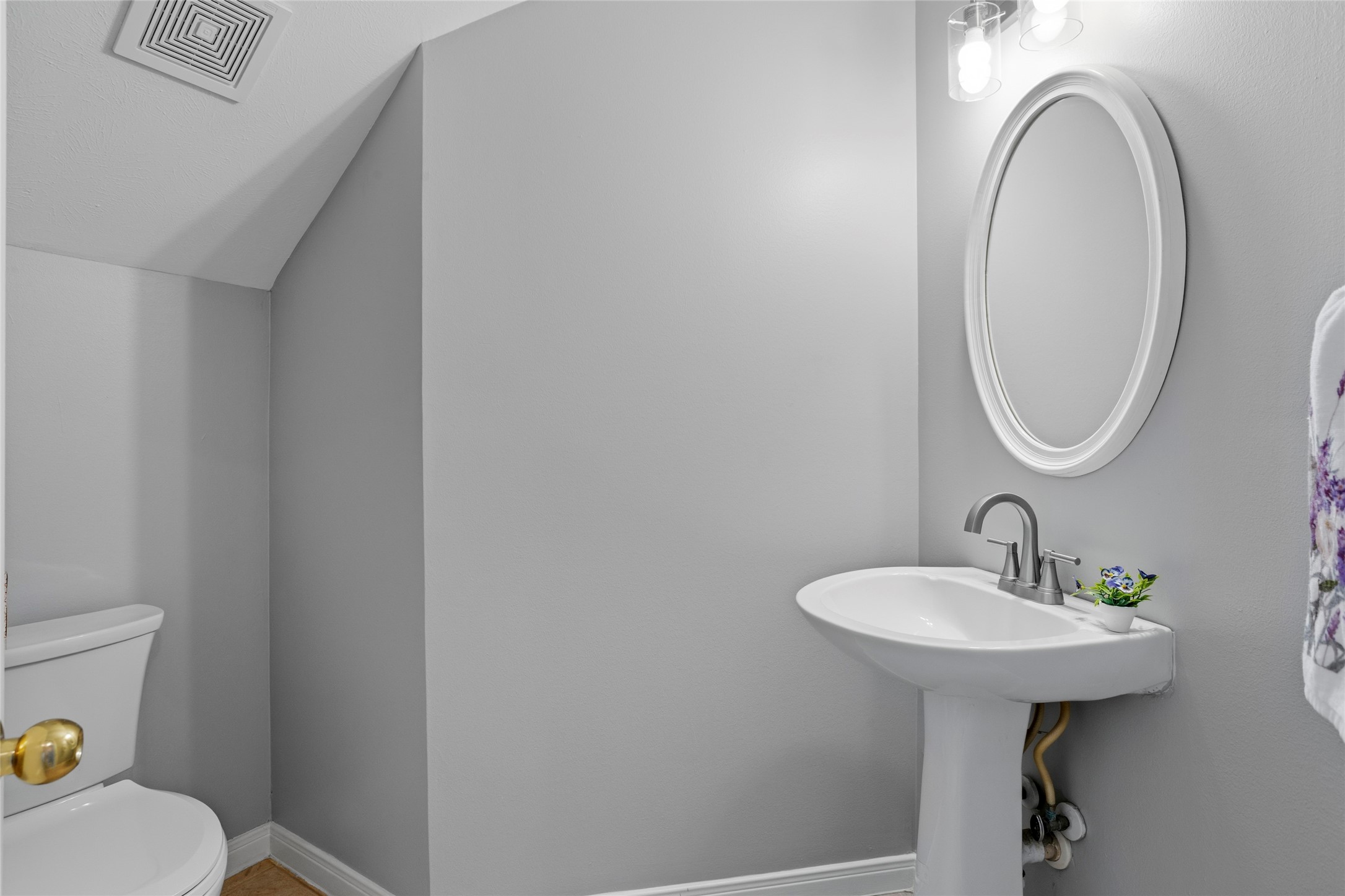 1131 Windsor Chase Lane Spring, TX 77373 - Photo 21 of 39 a bathroom with a sink mirror and toilet