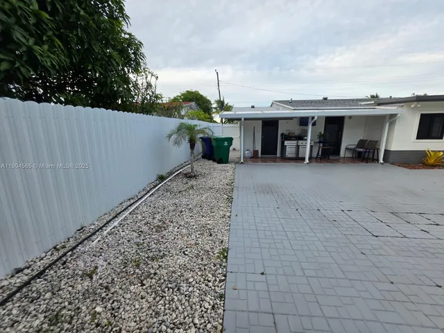 a view of a pathway of a house