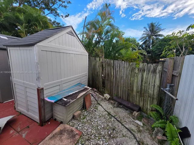 $470,000 | 7510 Granada Boulevard, Miramar, FL 33023