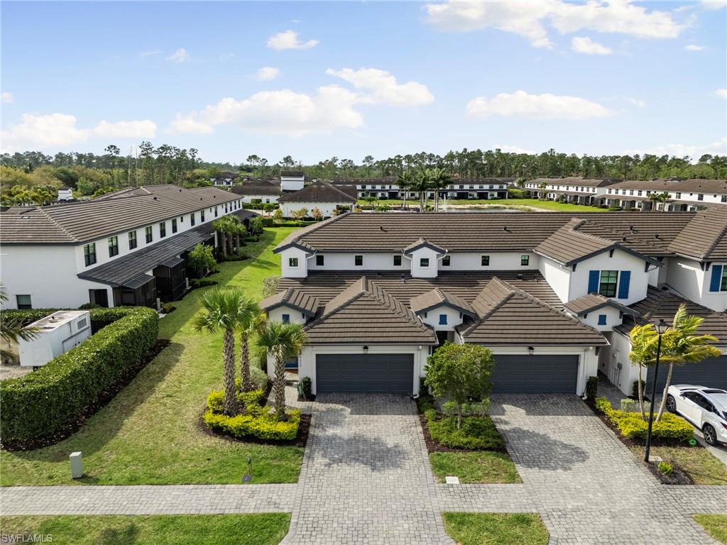 7535 Rockefeller Drive Naples, FL 34119 - Photo 3 of 35