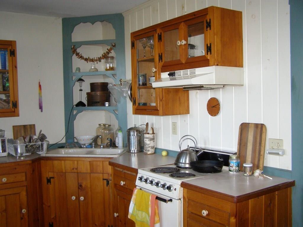 282 River Road Boothbay, ME 04537 - Photo 17 of 18 The attached studio apartment...