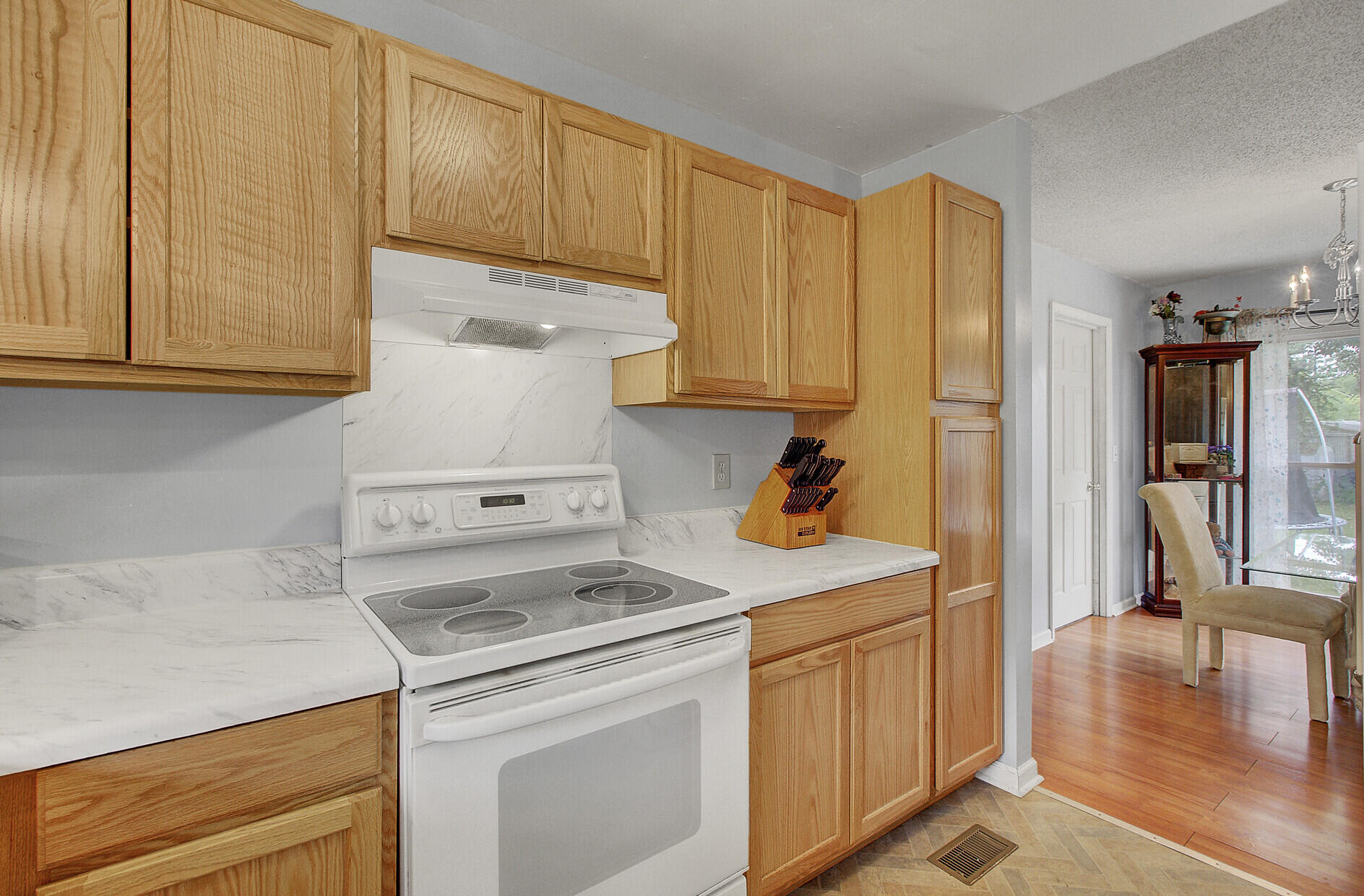 715 Beauregard Road Summerville, SC 29486 - Photo 17 of 32 17_17_mls
