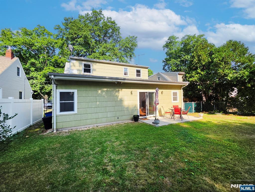 747 Brookside Road Rahway, NJ 07065 - Photo 6 of 41