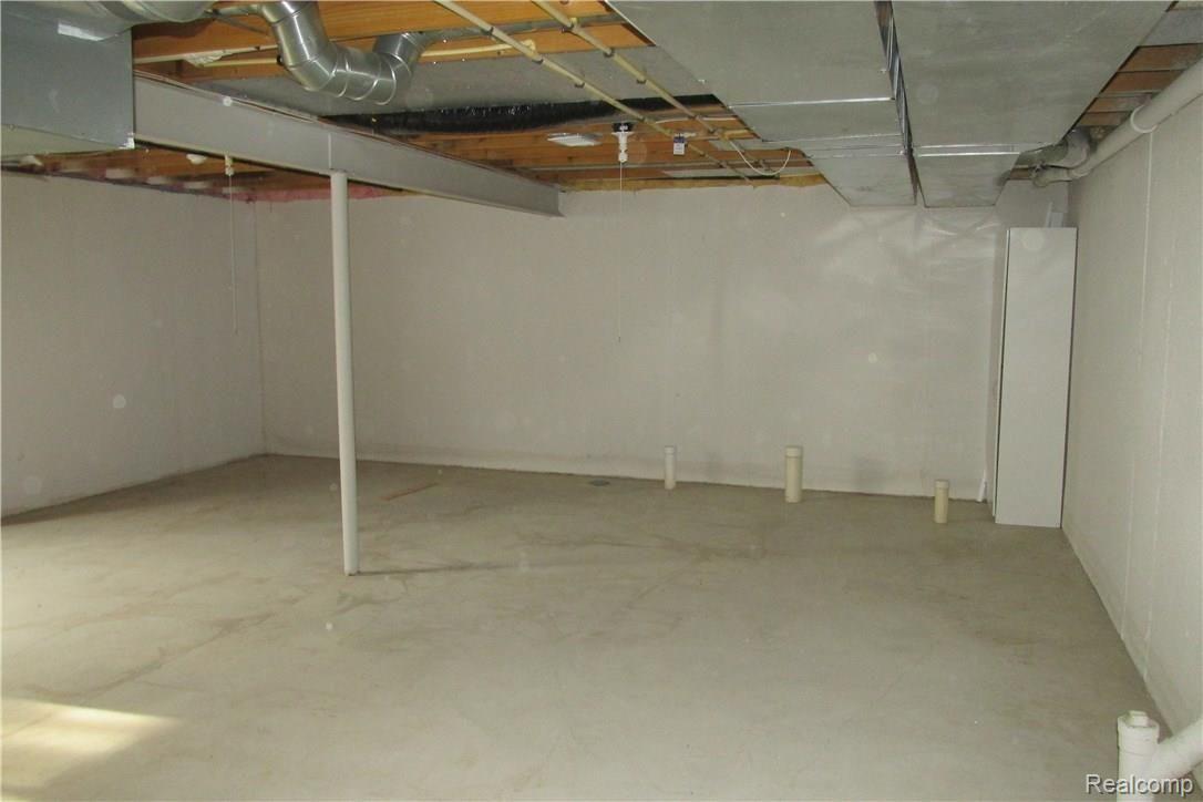 49153 Hawksburry Road, Unit 38 Canton, MI 48188 - Photo 27 of 28 IMG_2601.JPG