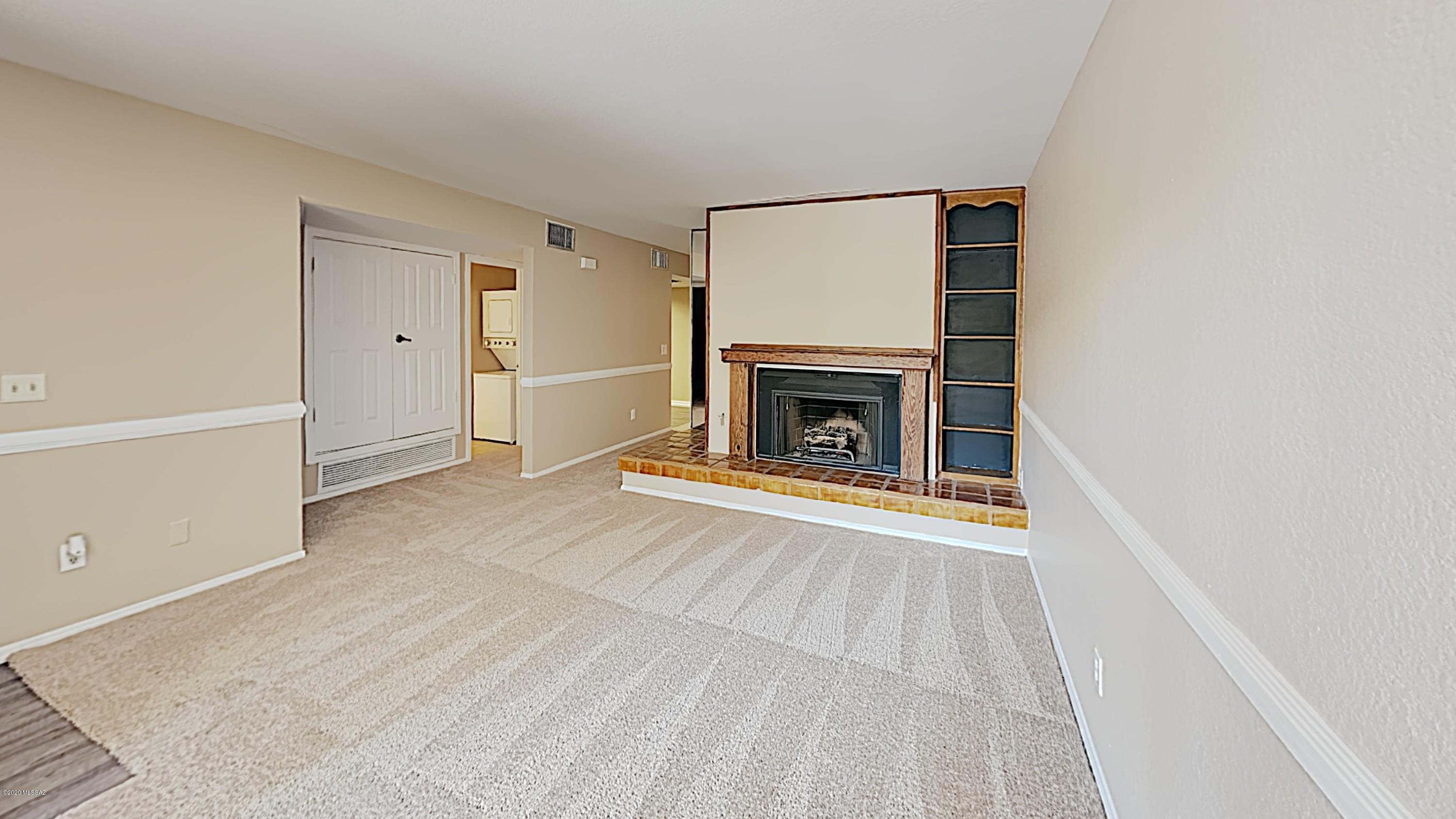 8255 North Oracle Road, Unit 109 Tucson, AZ 85704 - Photo 2 of 11