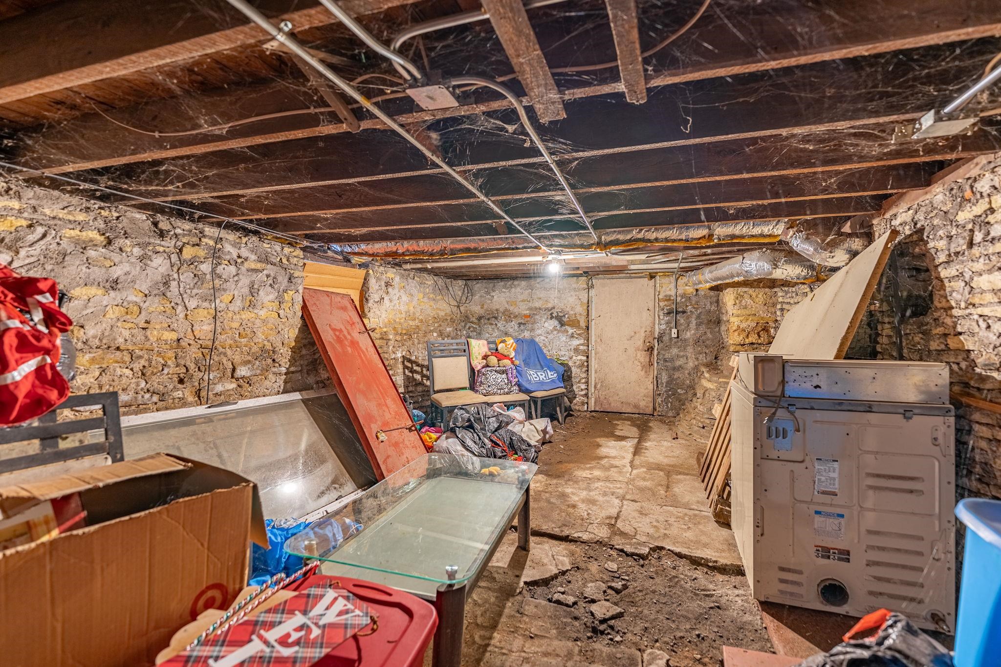 917 West Locust Street Belvidere, IL 61008 - Photo 12 of 59