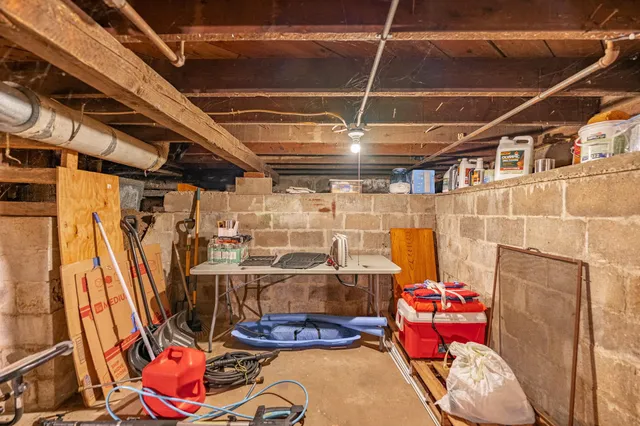 $425,000 | 917 West Locust Street, Belvidere, IL 61008