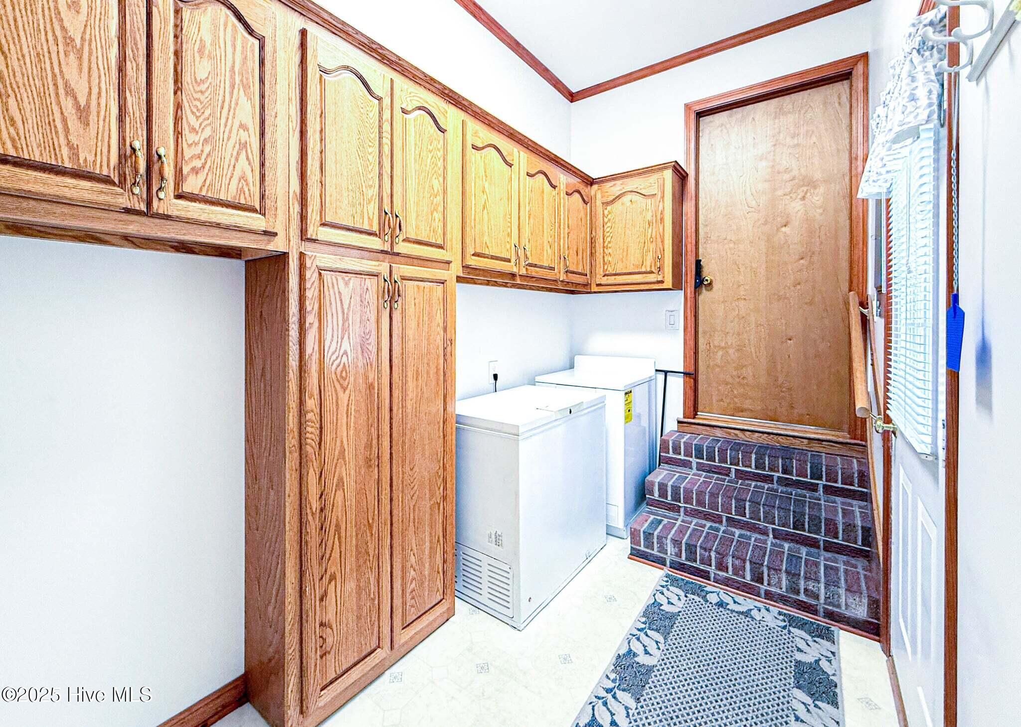 707 Gliden Road Belvidere, NC 27919 - Photo 12 of 32 six