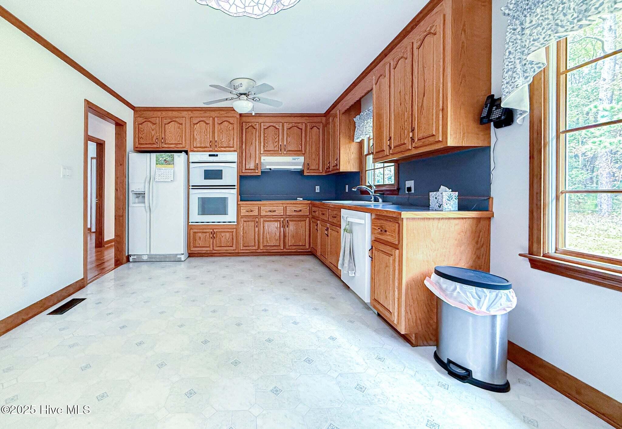 707 Gliden Road Belvidere, NC 27919 - Photo 13 of 32 four