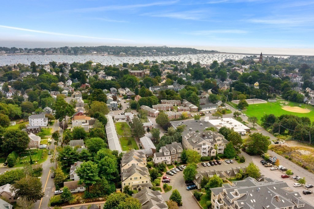 39 Intrepid Circle, Unit 302 Marblehead, MA 01945 - Photo 30 of 32 a view of a city