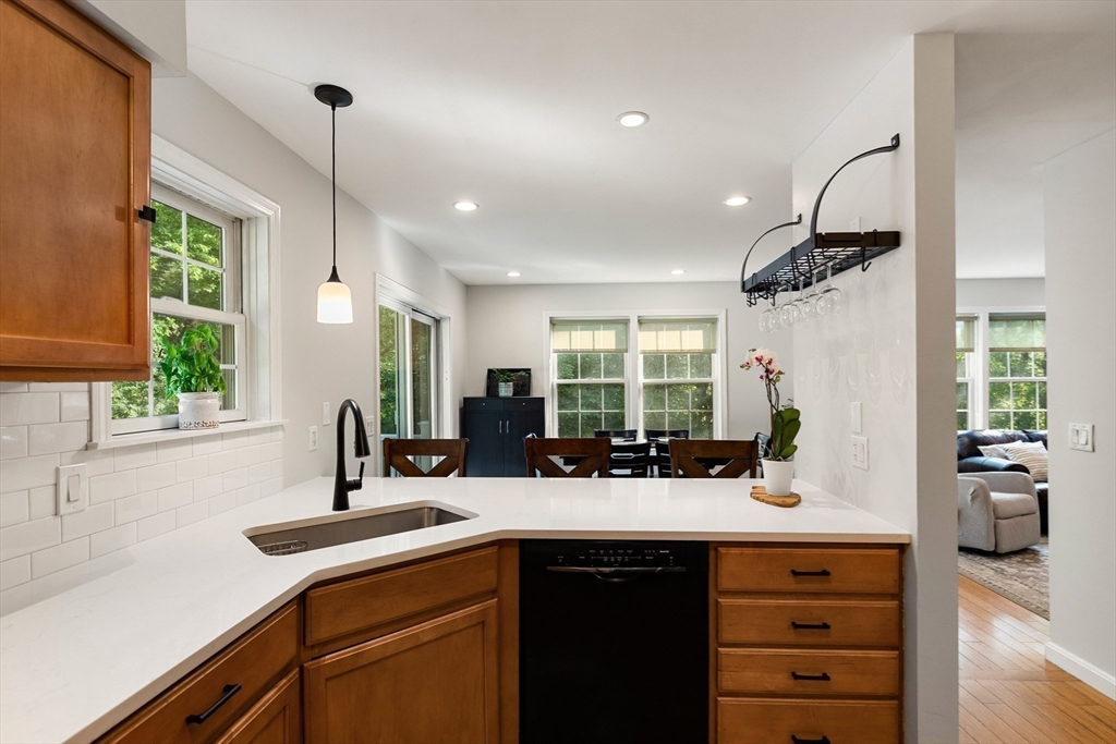 4 Circle Street Middleton, MA 01949 - Photo 11 of 30