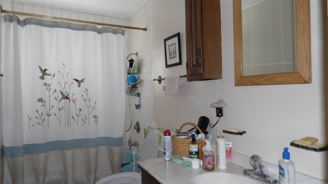 4040 Deckerville Road Lupton, MI 48635 - Photo 12 of 18 1869475-11.JPG