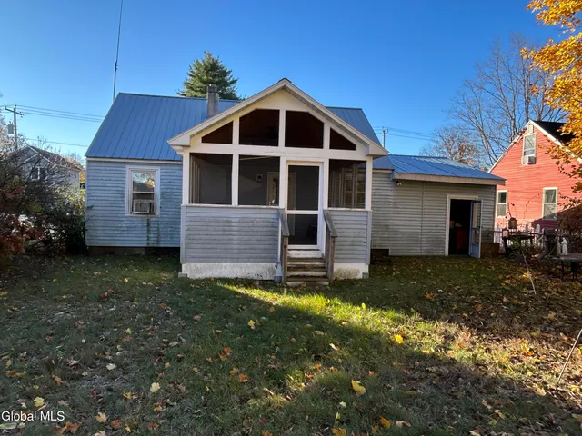 $129,900 | 91 3rd Street, Glens Falls, NY 12801