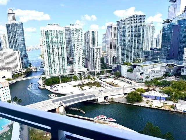 $3,200 | 90 Southwest 3rd Street, Unit 3112, Miami, FL 33130