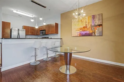 $220,000 | 870 Mayson Turner Road Northwest, Unit 1311, Atlanta, GA 30314