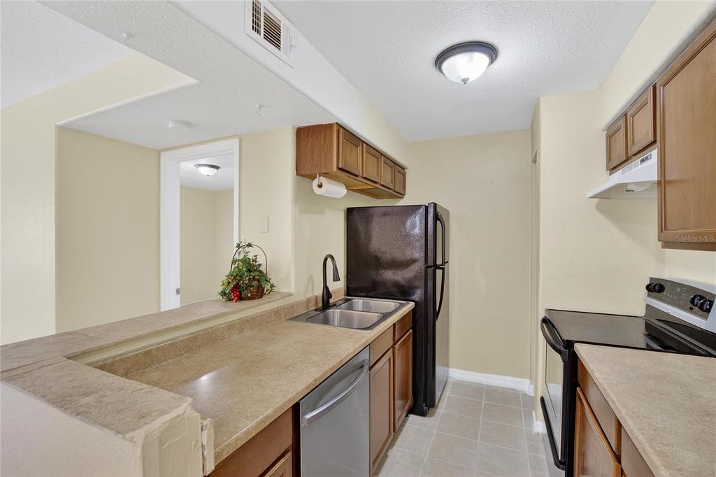 202 Red Maple Place, Unit 202 Brandon, FL 33510 - Photo 37 of 87