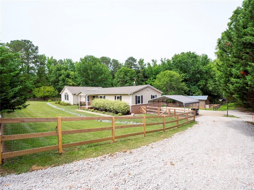504 South Paraham Road York, SC 29745 - Photo 4 of 45 Gallery Image 4
