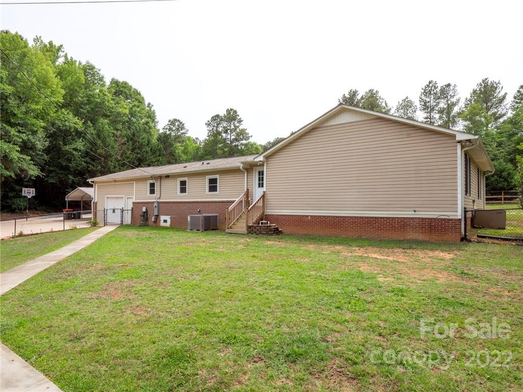 504 South Paraham Road York, SC 29745 - Photo 5 of 45 Gallery Image 5