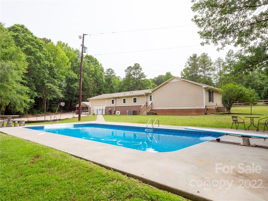 504 South Paraham Road York, SC 29745 - Photo 8 of 45 Gallery Image 8