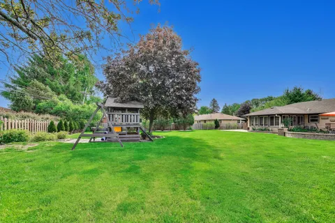$700,000 | 16 South Wildwood Drive, Prospect Heights, IL 60070