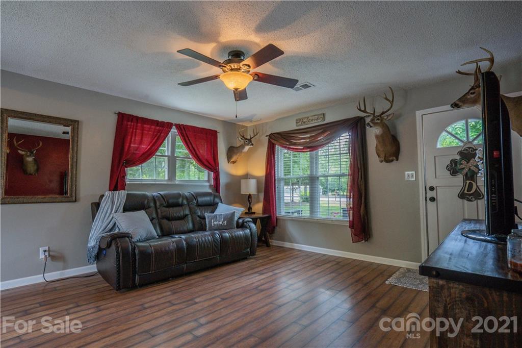 504 Stoney Point Road Kings Mountain, NC 28086 - Photo 2 of 23 Gallery Image 2