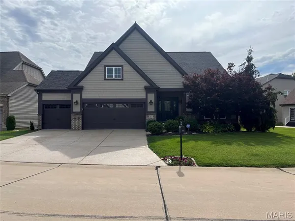 $600,000 | 409 Tuscany Trace Court, St. Charles, MO 63303