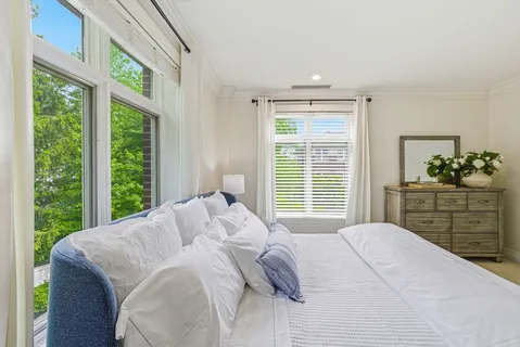 $1,029,000 | 630 Hammond Street, Unit 209, Brookline, MA 02467