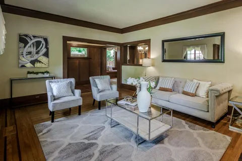 $4,950,000 | 717 Walnut Avenue, Burlingame, CA 94010