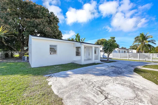 $509,000 | 2932 Northwest 159th Street, Miami Gardens, FL 33054