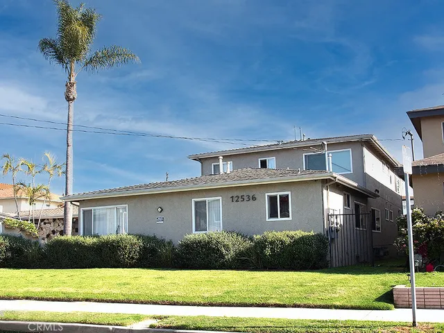 $1,800 | 12536 Oxford Avenue, Unit A, Hawthorne, CA 90250