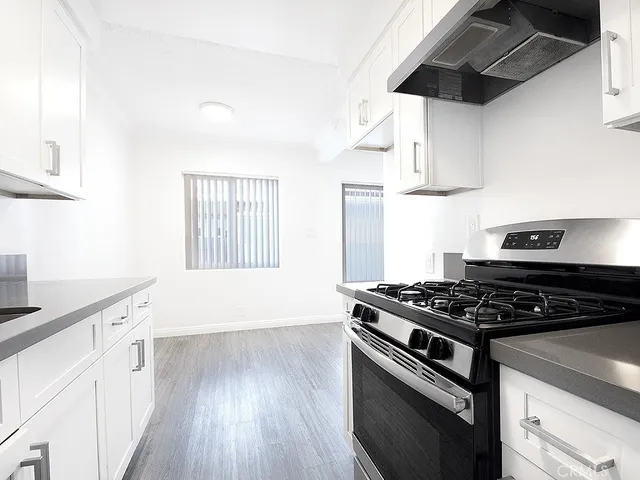 $1,800 | 12536 Oxford Avenue, Unit A, Hawthorne, CA 90250