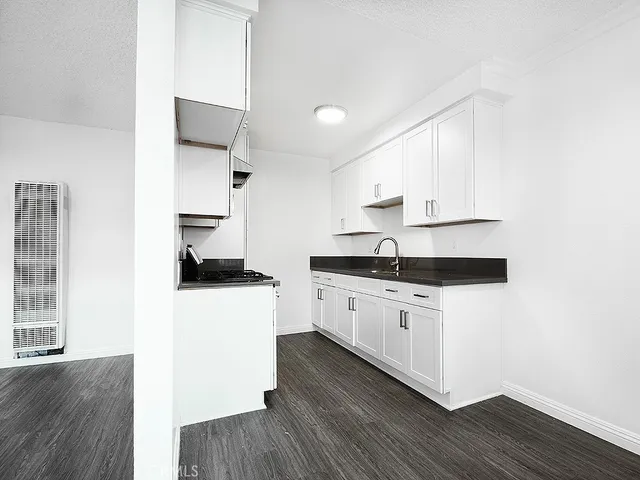 $1,800 | 12536 Oxford Avenue, Unit A, Hawthorne, CA 90250