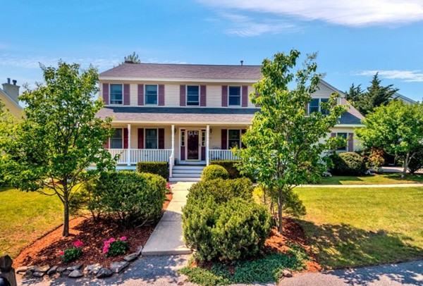 12 Old Farm Road Woburn, MA 01801 - Photo 1 of 30 Gallery Image 1