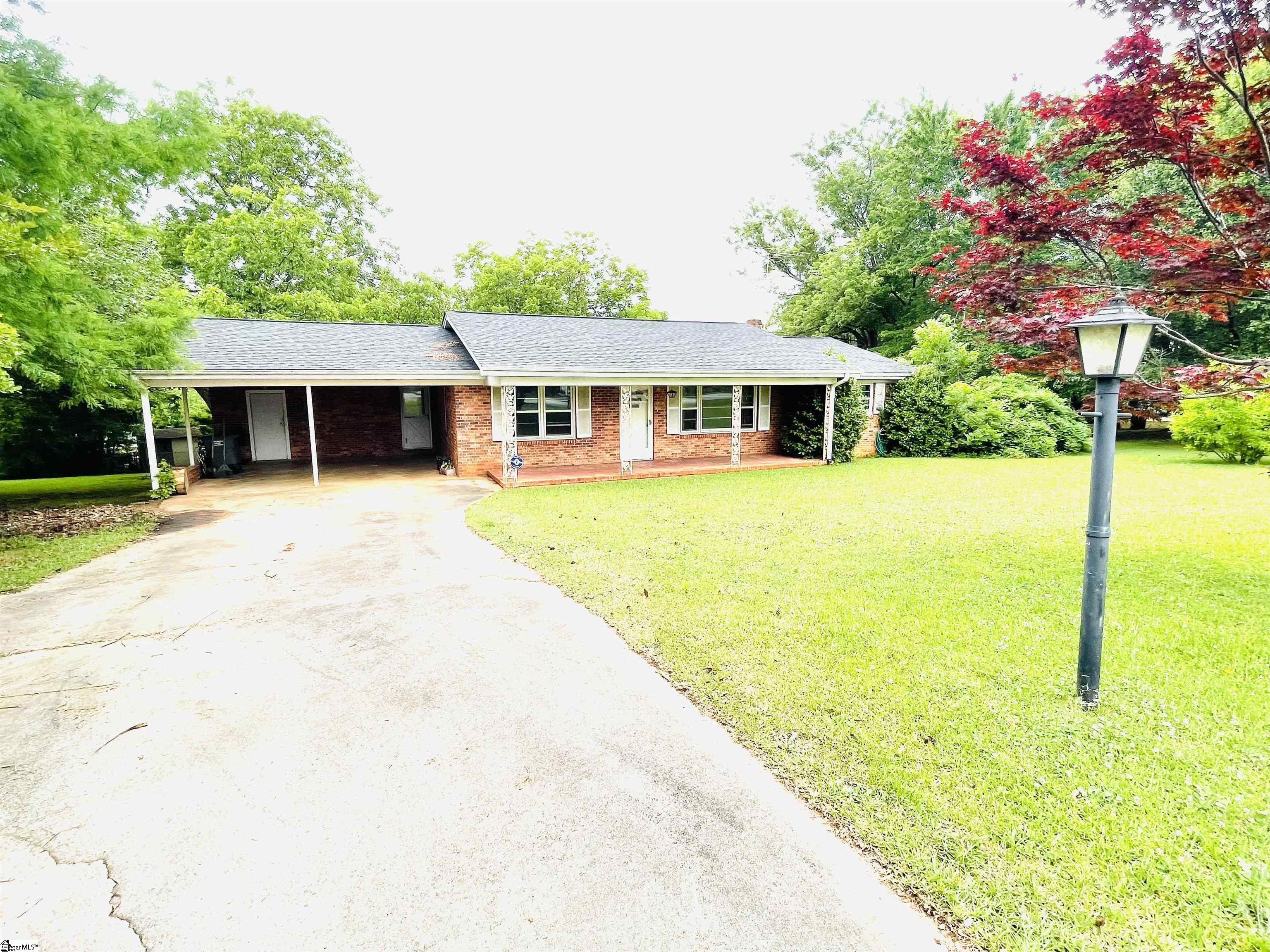 114 Riley Road Greenville, SC 29611 - Photo 2 of 31 Gallery Image 2
