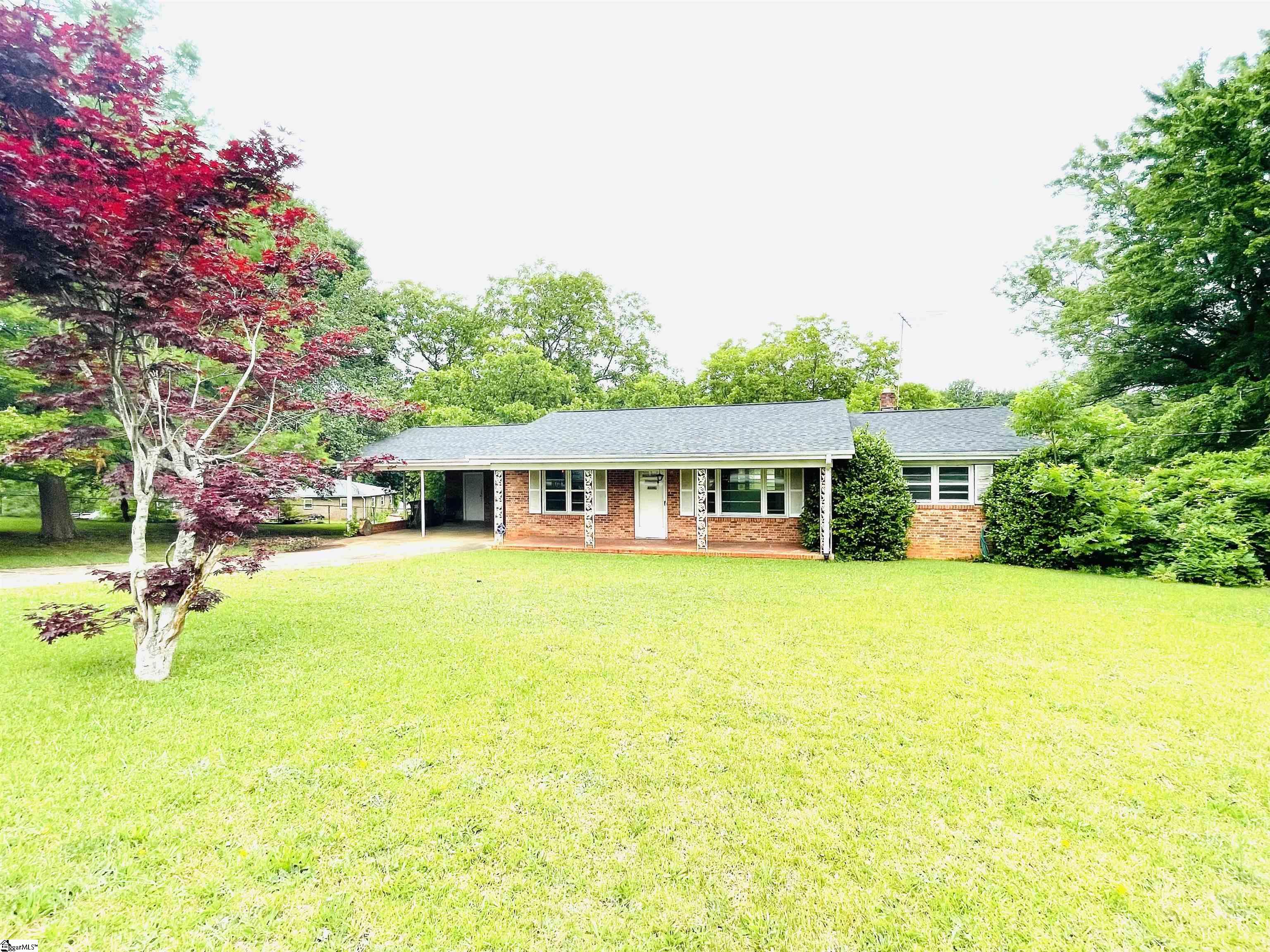 114 Riley Road Greenville, SC 29611 - Photo 3 of 31 Gallery Image 3