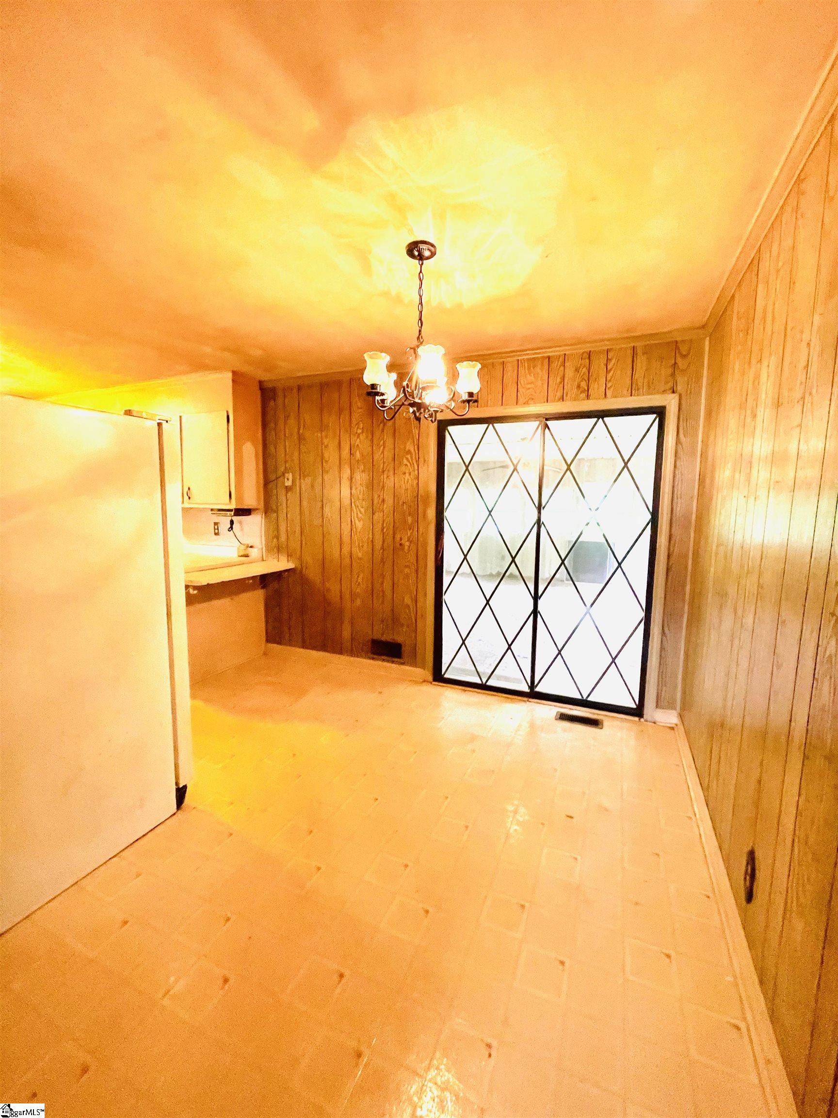 114 Riley Road Greenville, SC 29611 - Photo 8 of 31 Gallery Image 8
