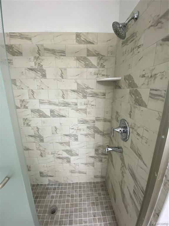 3400 Crooks Road Rochester Hills, MI 48309 - Photo 10 of 17