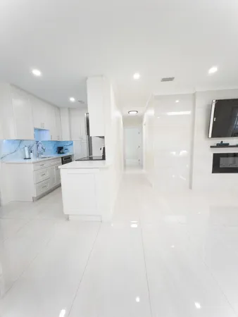 $3,000 | 887 West Perry Street, Lantana, FL 33462