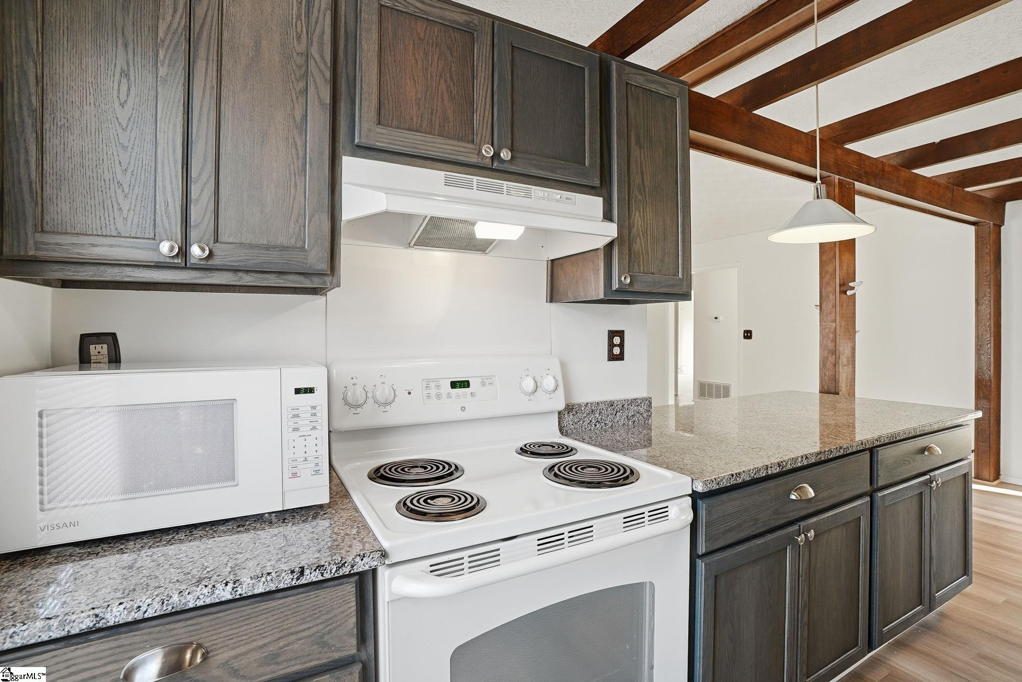 602 Sumter Street Greenville, SC 29617 - Photo 13 of 36