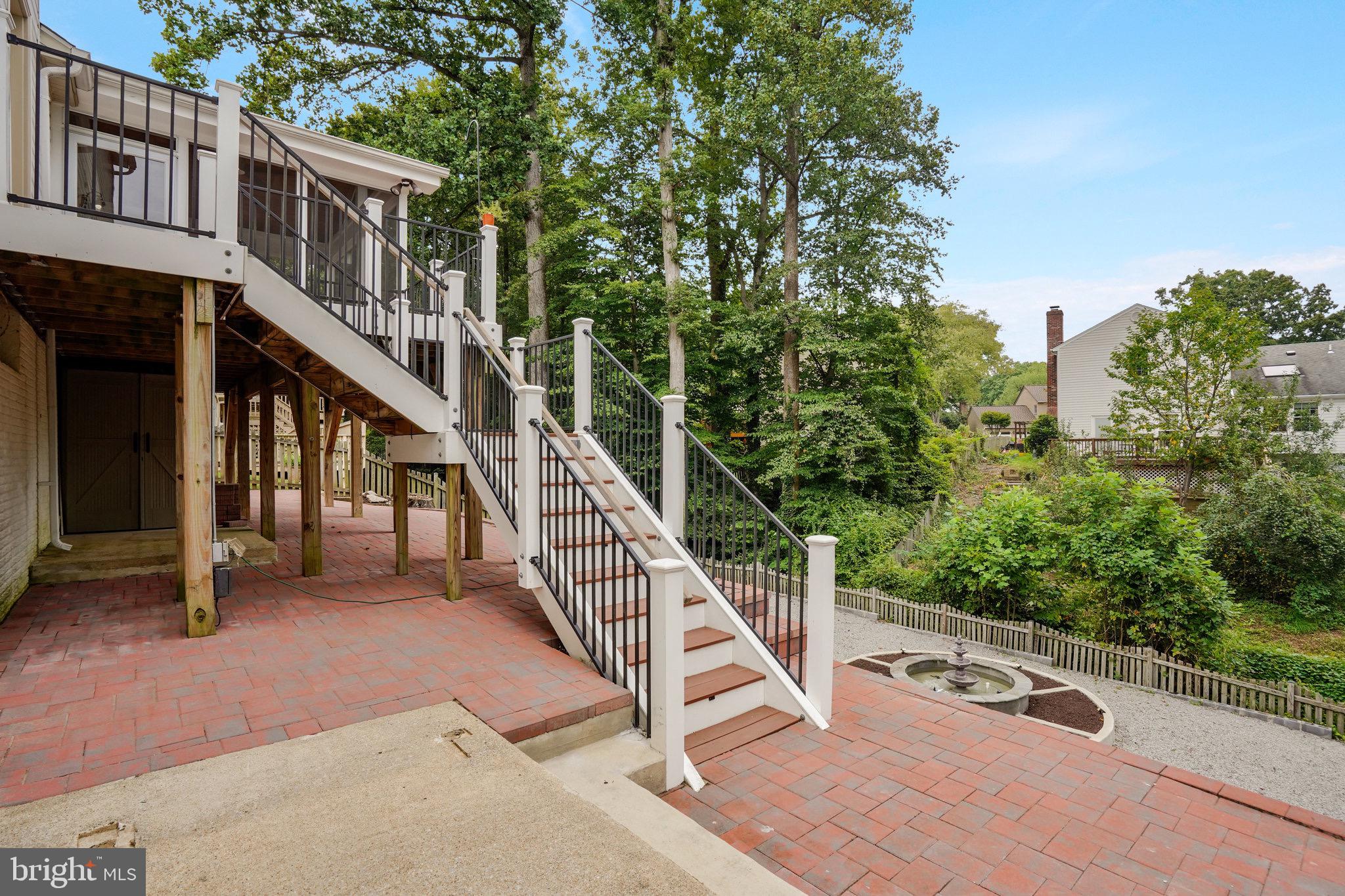 8298 Lindside Way Springfield, VA 22153 - Photo 3 of 38 a view of an chairs and tables in the balcony