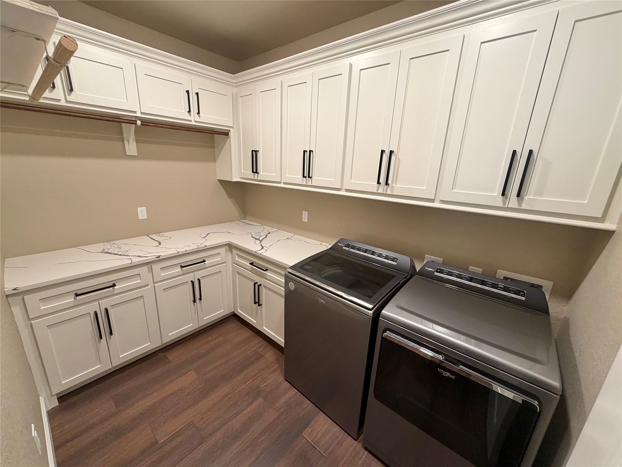 838 Oak Ridge Drive Angleton, TX 77515 - Photo 33 of 49